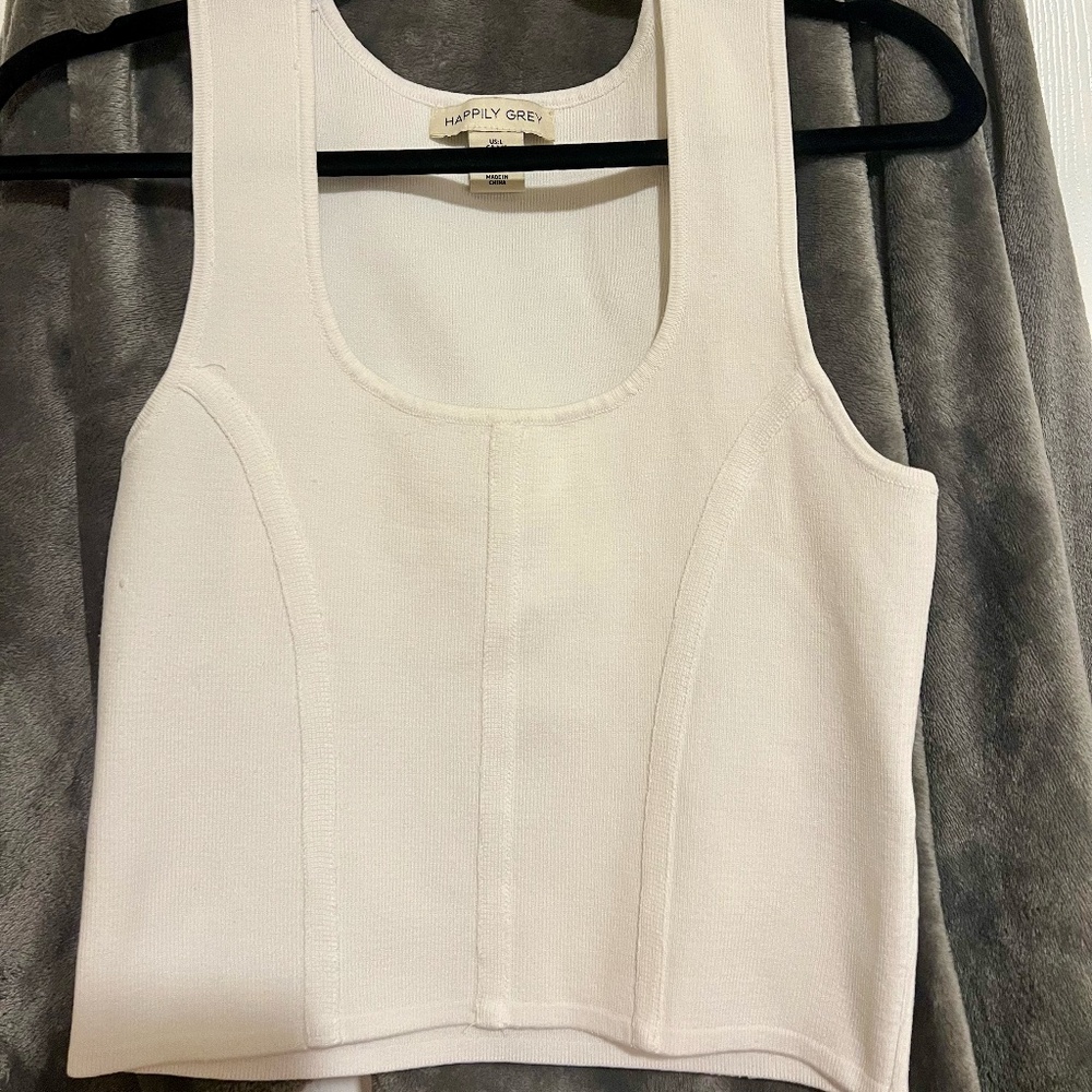 White knit tank
